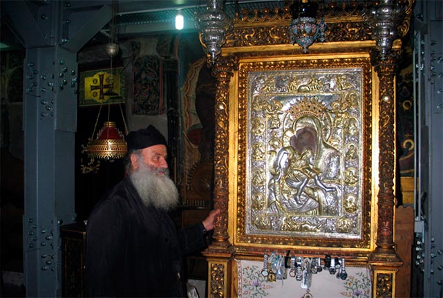 В Москву планируют привезти чудотворную икону Богородицы Достойно есть
