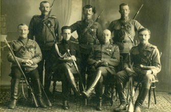 Delegation troop of Ataman Punin after reception at the Minister of War Guchkov. Atelier K.K. Bulla. Petrograd. March 9, 1917. Archive of Olga Khoroshilova