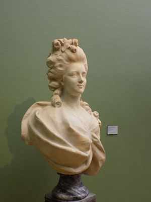 Sculpture of unknown lady from estate