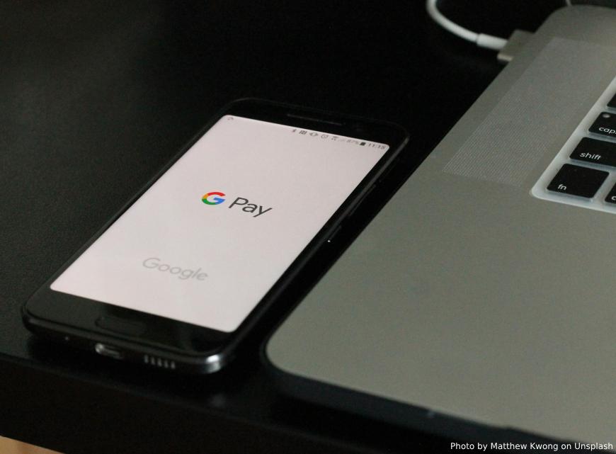 Как расплатиться телефоном при помощи Android Pay в России