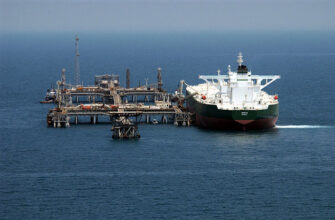 Tanker offshore terminal. Photo: Andrew M. Meyers