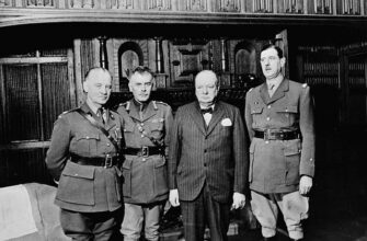 Sikorski, McNaughton, Churchill and de Gaulle. Photo: Wikipedia