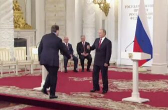 Putin gives prizes of 2016