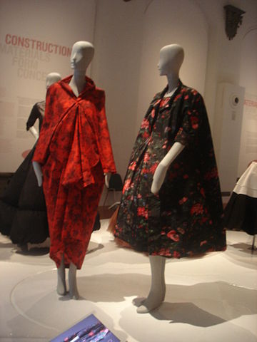 Balenciaga dresses museum display. Photo: Wikipedia