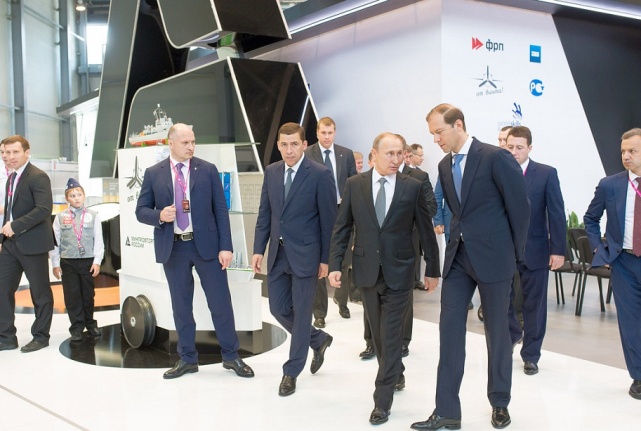 Владимир Путин обошёл павильоны международной промышленной выставки ИННОПРОМ-2017