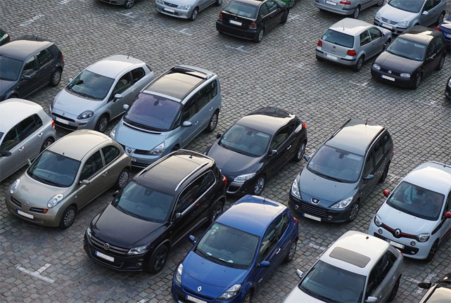 PwC: цена парковки в стоимости владения автомобилем – до 51%
