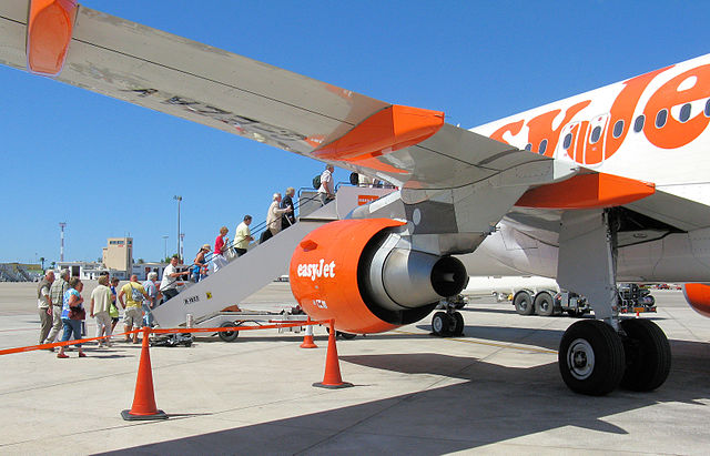 Boarding Easyjet A319 at Palma Majorca. Photo: Wikipedia