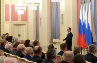 D. Medvedev awards young scientists in 2016