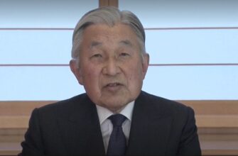 Imperor Akihito resigns