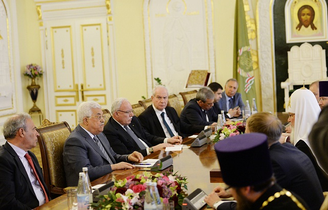 Meeting of patriarch with Mahmud Abbas