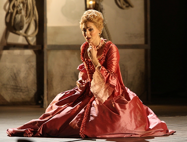 Ольга Селиверстова исполняет арию Фьордилиджи в опере Моцарта "Так поступают все женщины" 