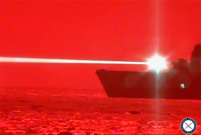 ВМС США испытали лазерную пушку для уничтожения самолётов