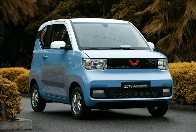 Электрический Hong Guang Mini EV стоит от $4'100, запас хода до 170 км
