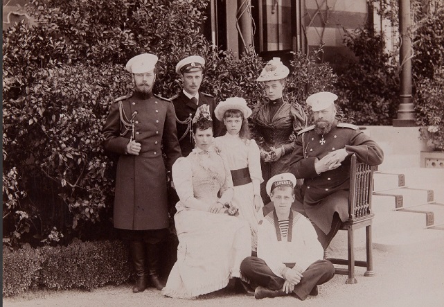 Александр III с семьёй в Ливадии