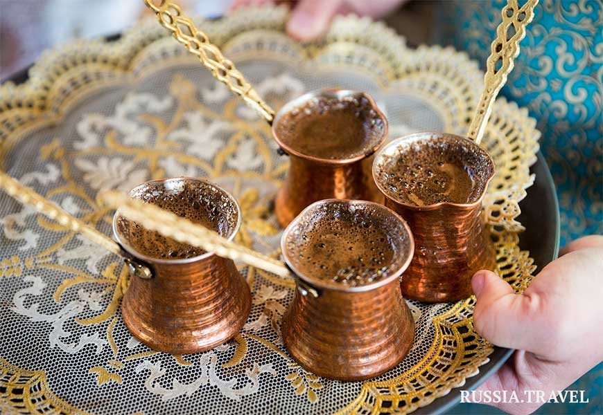 Традиционный крымско-татарский кофе с пенкой.