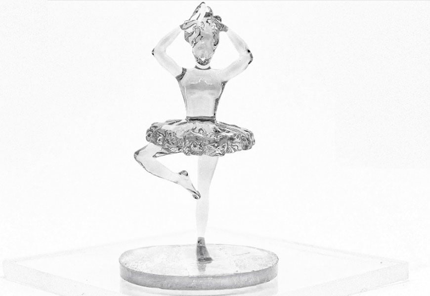 Фигурка балерины, созданная по новой технологии объемной 3d-печати.