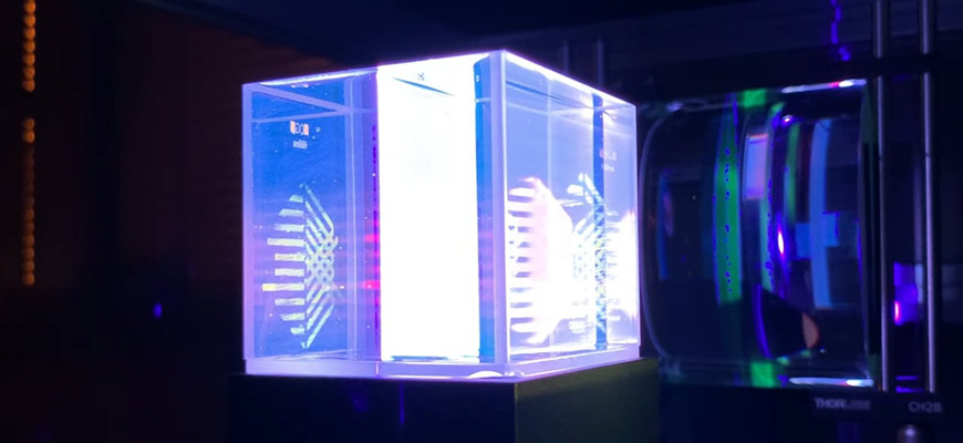 Изобретен первый 3D-принтер «мгновенной» объемной печати