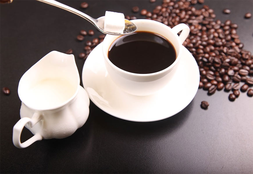 Многочисленные добавки могут нивелировать все полезные свойства кофе