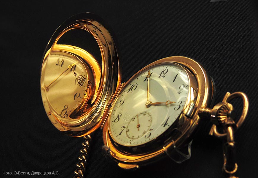 Часы карманные с цепью, Швейцария, 1904, (золото, эмаль, резьба)