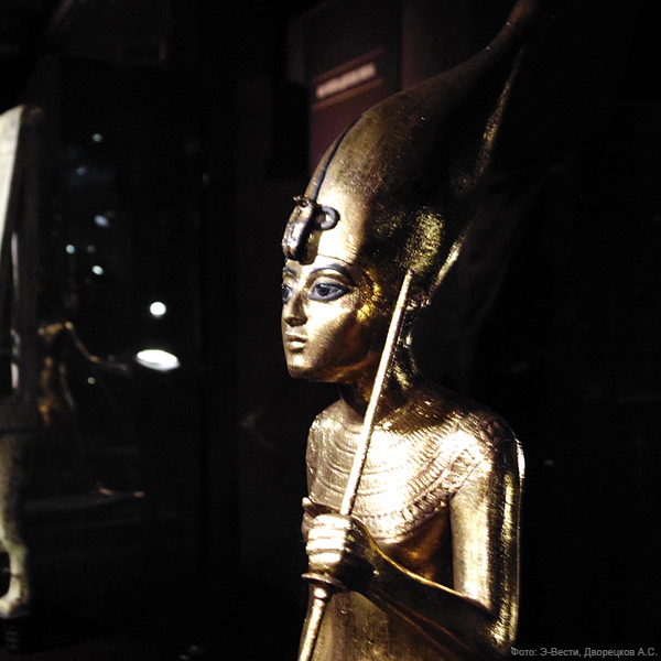Египтяне погрузили москвичей в гробницу фараона Тутанхамона
