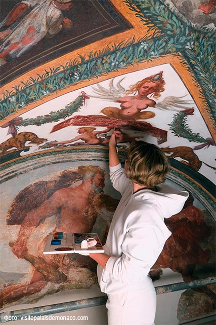 Реставрация фресок дворца Монако