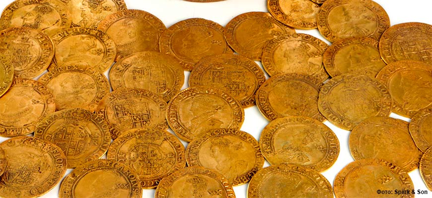 Клад золотых монет найден под кухонными половицами