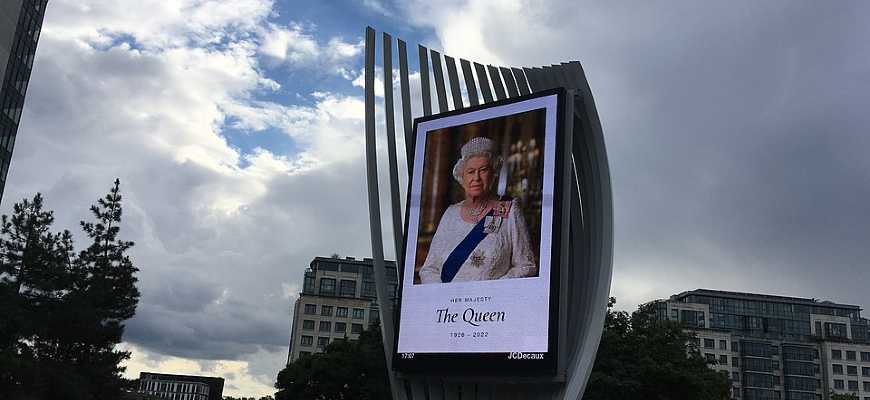 Похороны Елизаветы II и возможная реставрация монархии в РФ