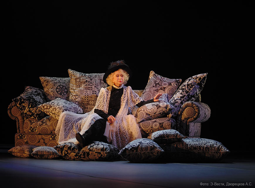Светлана Немоляева (Сара Бернар) в отрывке по пьесе Джона Марелла «Смех лангусты»