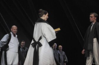 В Театре Терезы Дуровой поставили яркий спектакль о правовом беспределе