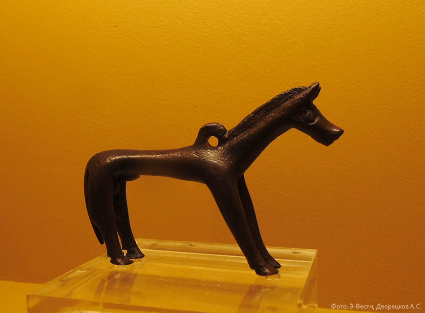 Статуэтка лошади, постурартский период, V-IV вв до н.э.