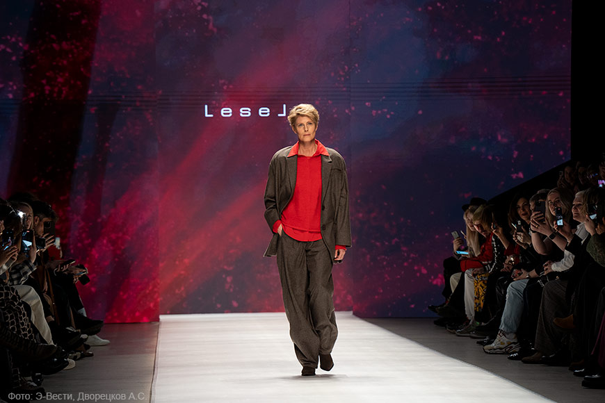 В предчувствии изменений: модный показ интеллектуального бренда Lesel