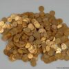 Туристы нашли золотой клад стоимостью $340’000 в горах Чехии