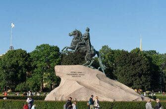Петербург – центр цивилизации!