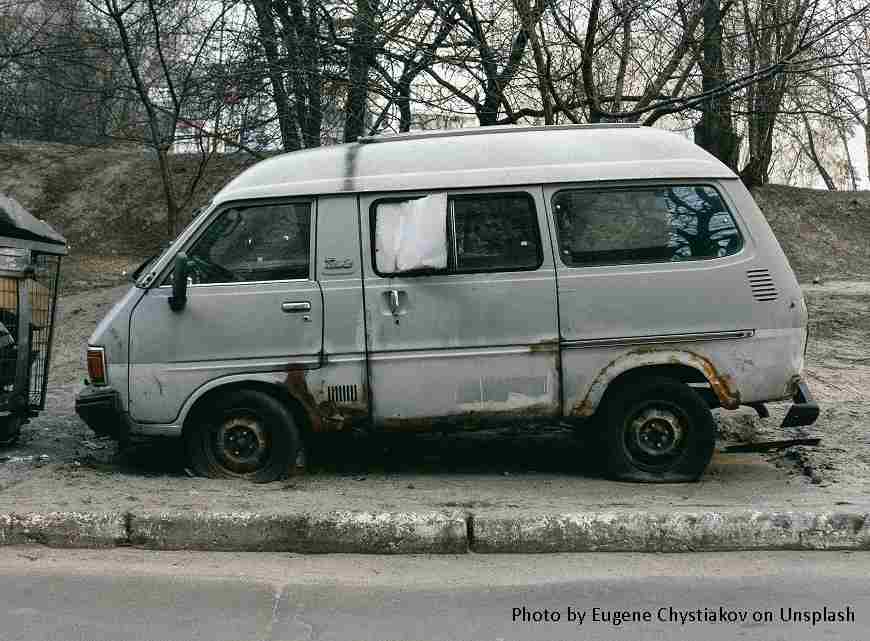 могут ли арестовать авто мужа по долгам жены