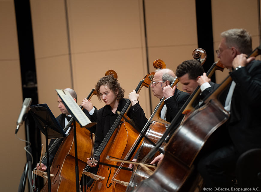 Сергей Давыдченко исполнил великие фортепианные концерты с РНО