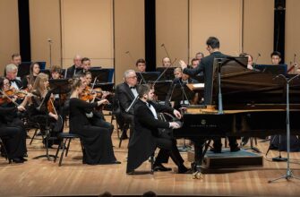 Сергей Давыдченко исполнил великие фортепианные концерты с РНО