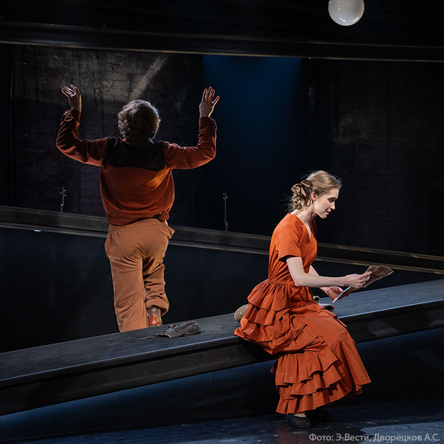 "Вахтанговцы" исследуют любовь во время войны