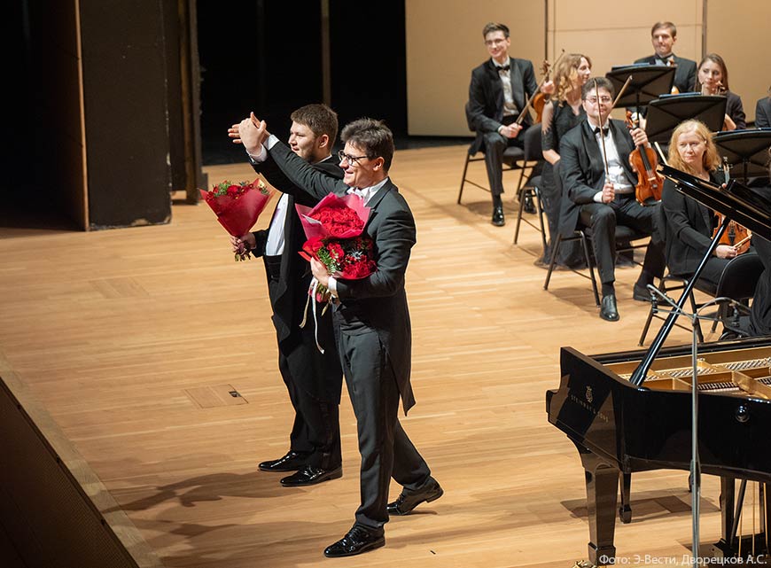 Сергей Давыдченко исполнил великие фортепианные концерты с РНО