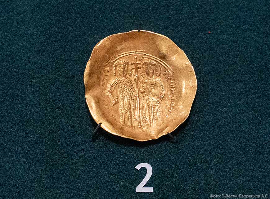 Византийская империя, Алексей III Ангел (1195-1203). Константинополь, 1195-1197, Номисма иперпер, золото