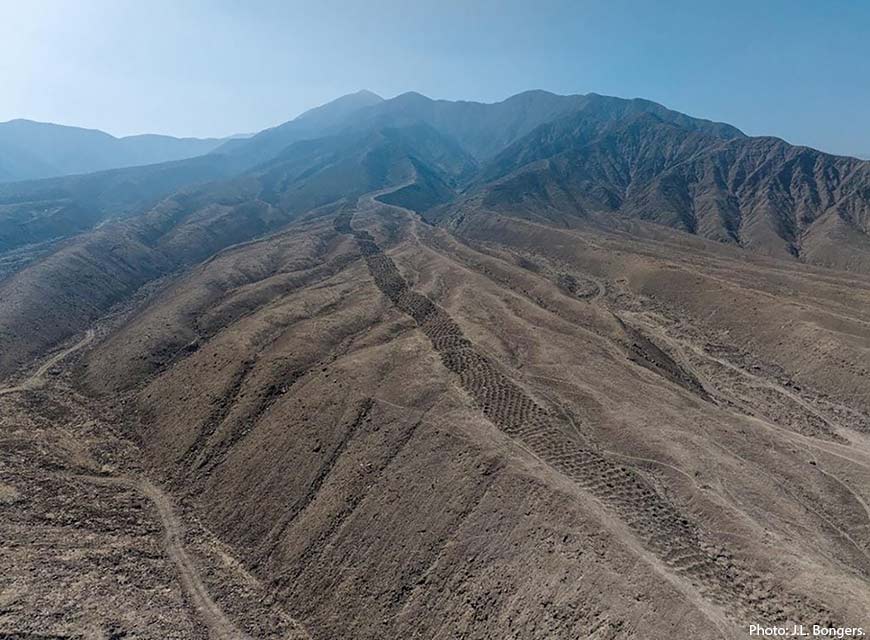 Раскрыта загадка 5000 ям в предгорьях Перуанских Анд