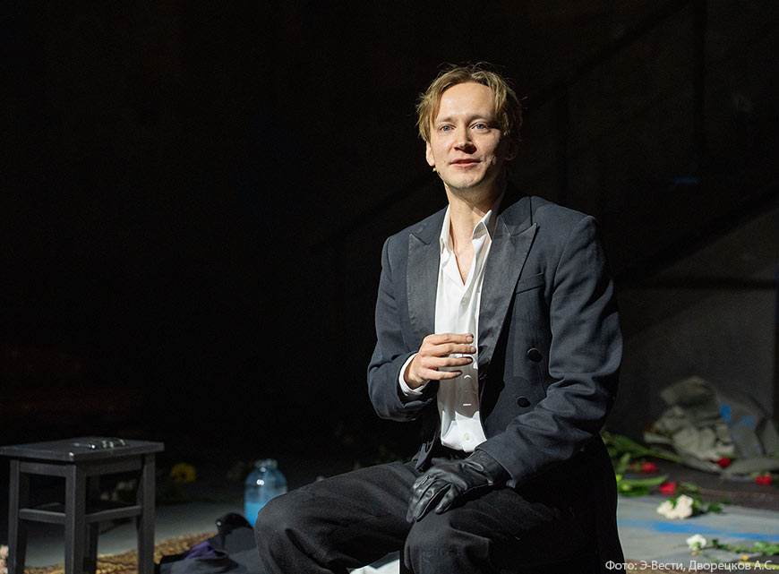 В МХТ все оказались идиотами