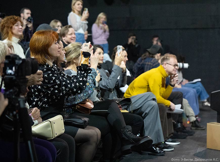 Театр "Современник" открылся зрителям