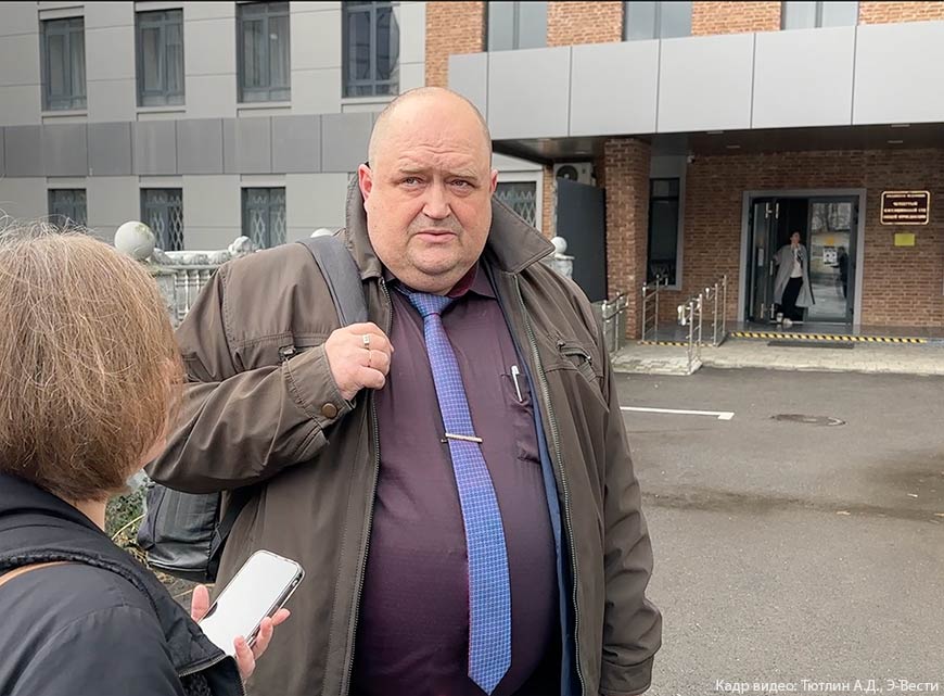 Представитель истцов Дмитрий Михайлович Микерин