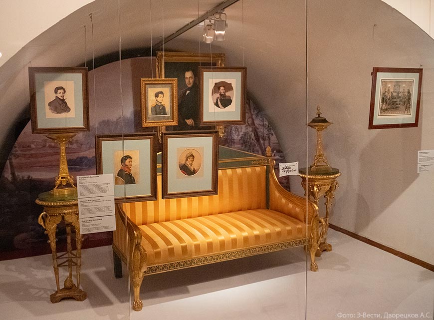 "Они достойны памяти". Открылась выставка к 200-летию Декабрьского восстания