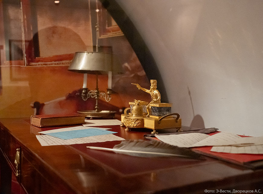 "Они достойны памяти". Открылась выставка к 200-летию Декабрьского восстания