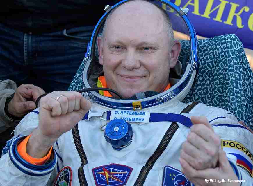 Олег Артемьев