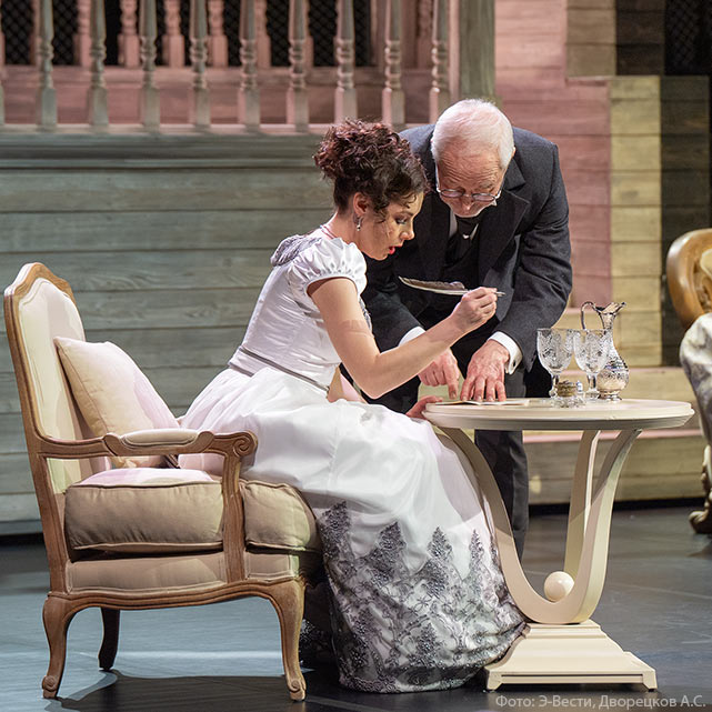 Волки и овцы. Театр Сатиры защитил сильных и деловых