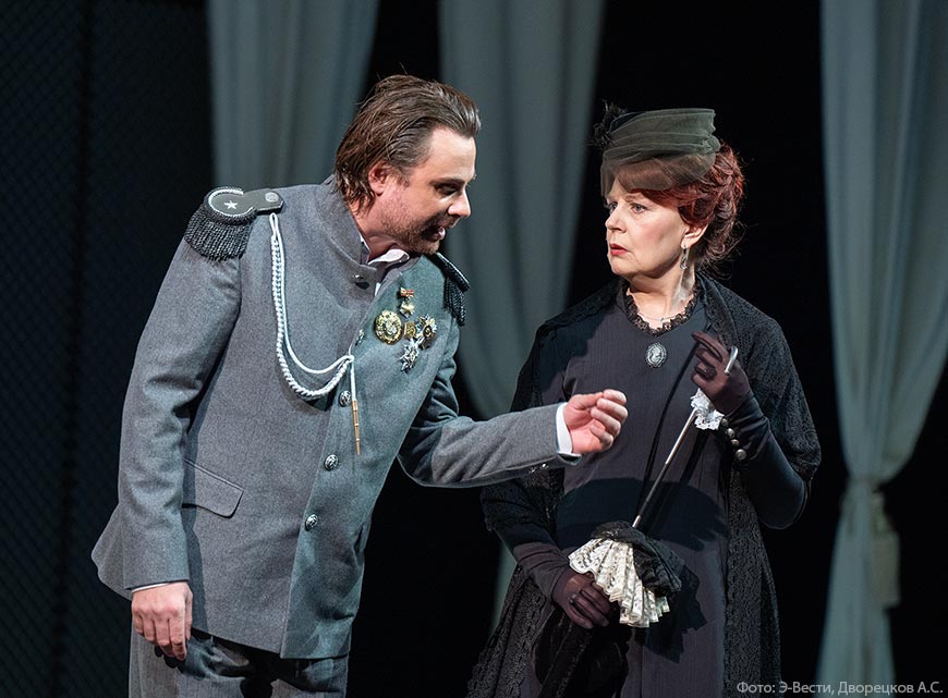 Волки и овцы. Театр Сатиры защитил сильных и деловых