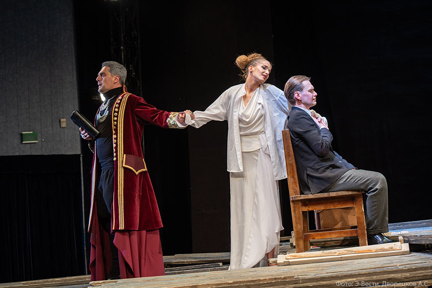 Гамлет по Левитину