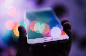 Французы запретят соцсети детям младше 15 лет